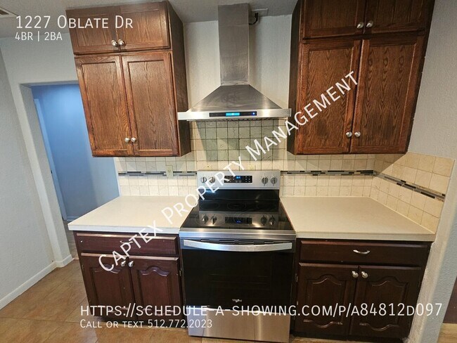 Building Photo - 1227 Oblate Dr