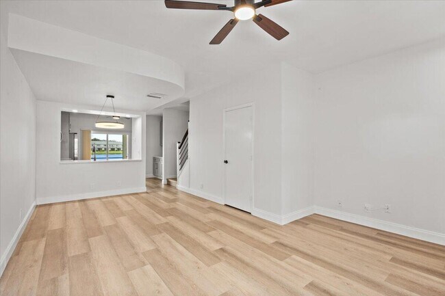 Building Photo - 3124 SW 49th St