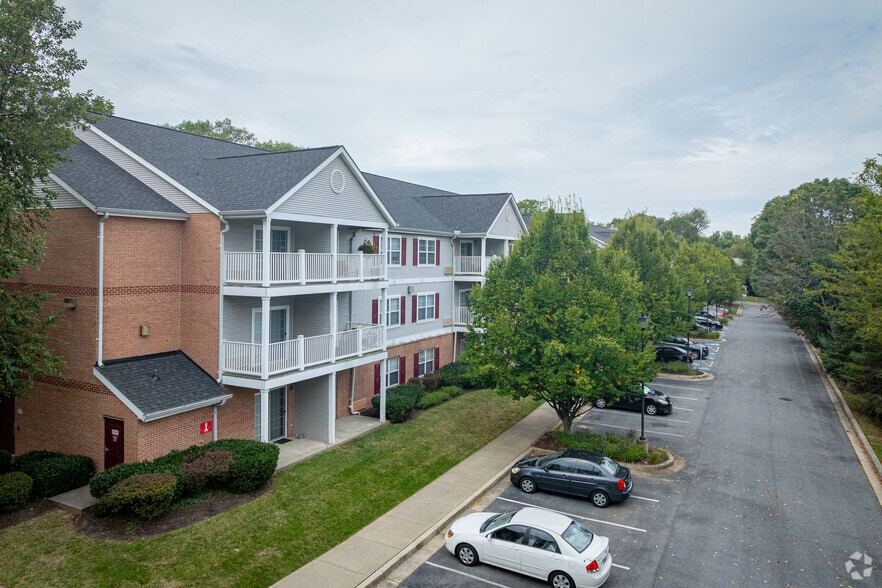 Building Photo - Salony House