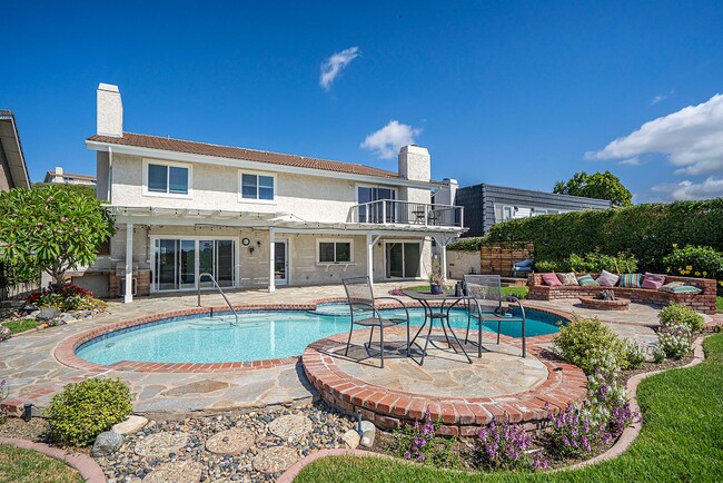 Building Photo - Ocean View Home