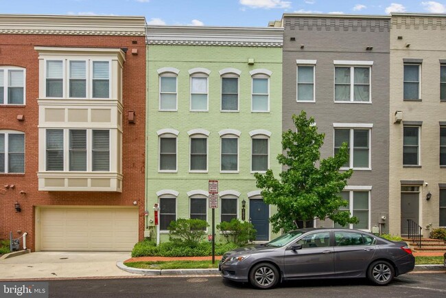 Primary Photo - 1021 3rd Pl SE