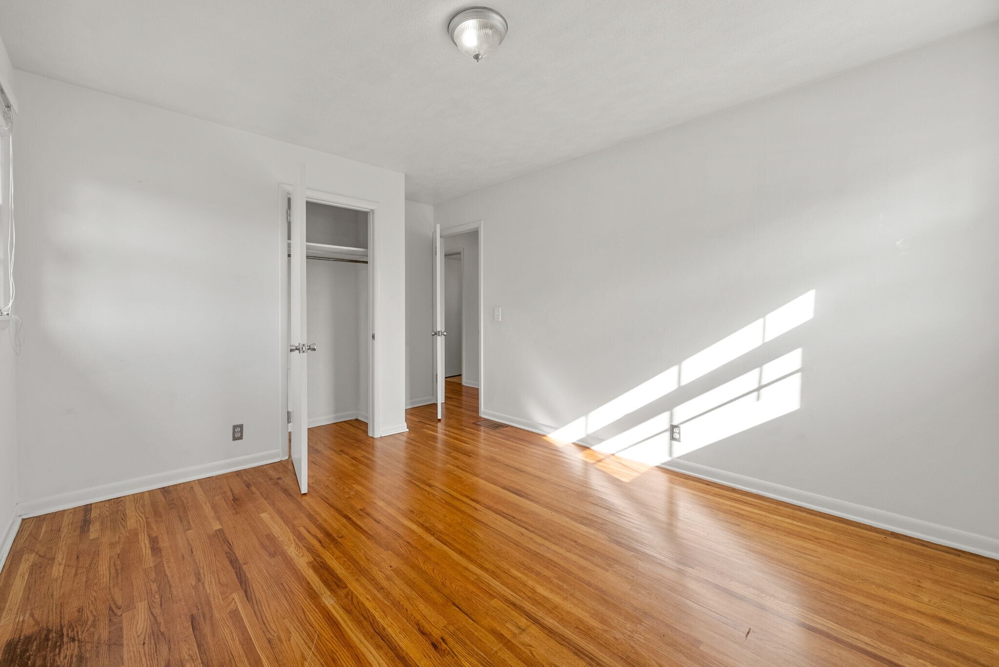 Building Photo - 4807 Jeffery Dr