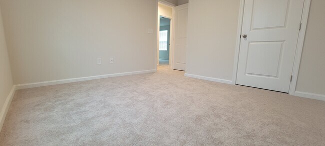 Building Photo - 5147 Downhaul Dr