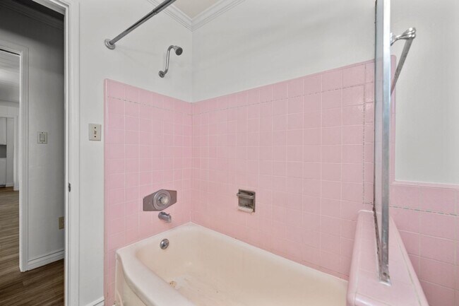 Building Photo - 4910 Gary St