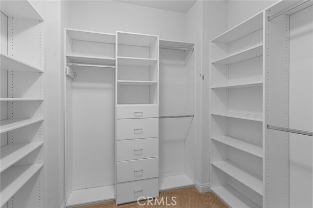 Building Photo - 33 Gamella