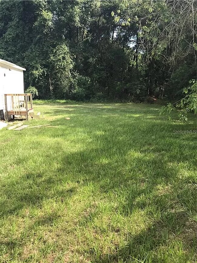 Building Photo - Updated 3 bed 2 bath