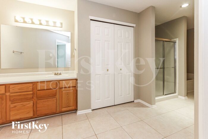 Building Photo - 2244 Blossom Dr