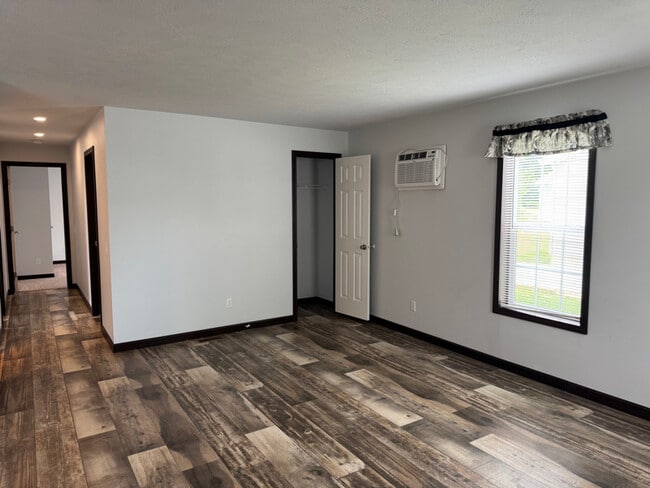 Building Photo - 4290 OH-601