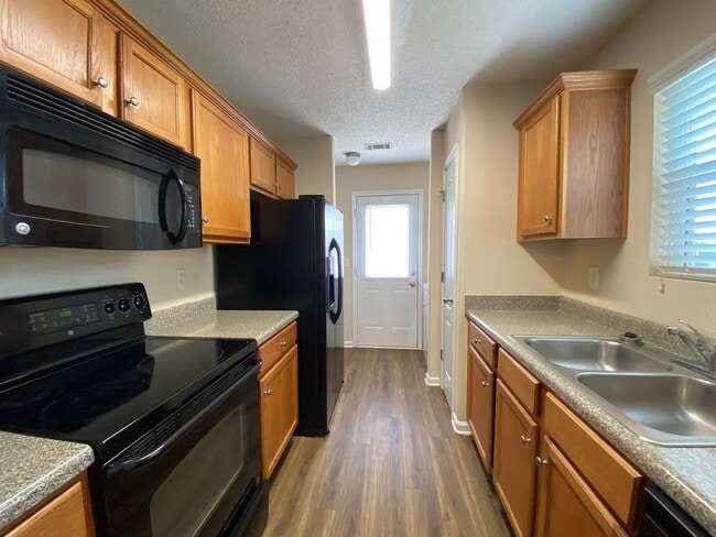 Building Photo - BRIDGEWATER HOME - PRE-LEASING FOR AUGUST 2026!