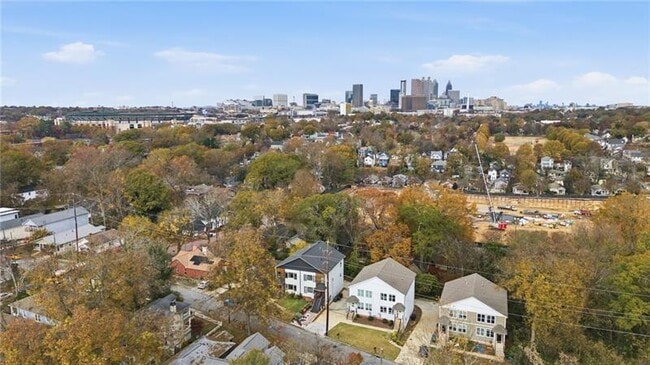 Building Photo - 160 Vanira Ave SE