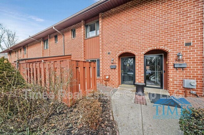 Building Photo - 704 Worthington Dr