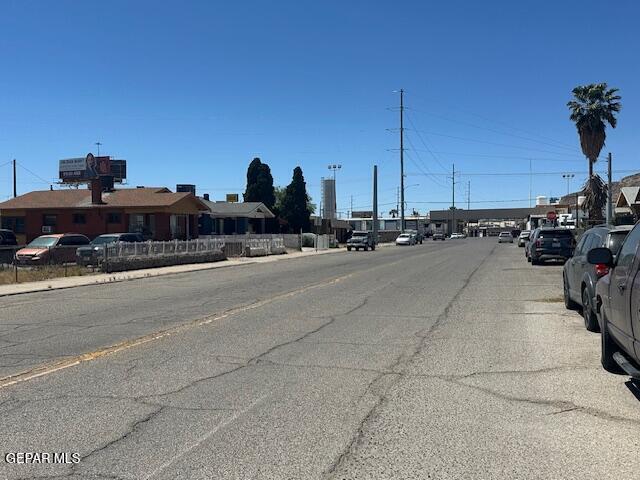 Building Photo - 3025 E Missouri Ave