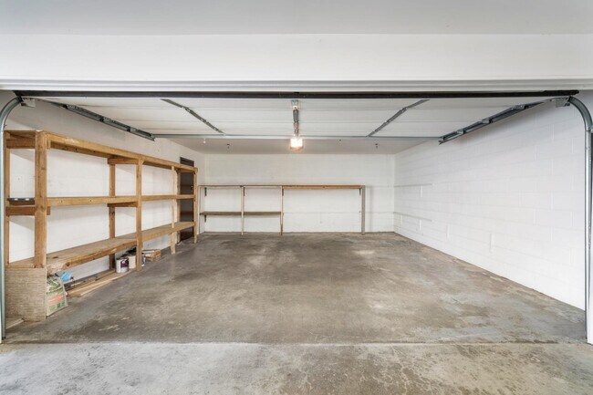 Building Photo - 14A Riverview Cir