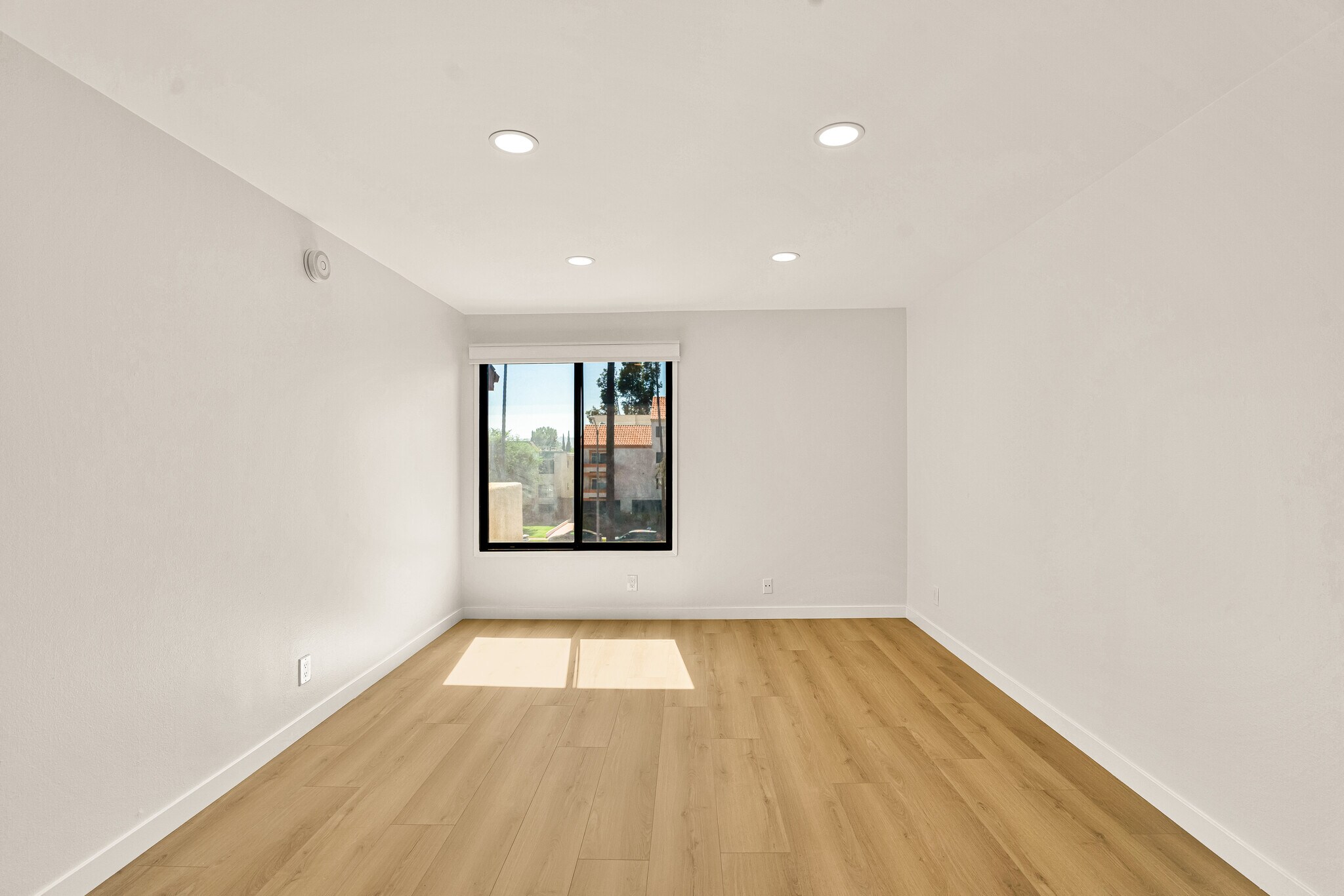 Building Photo - 15155 Sherman Way