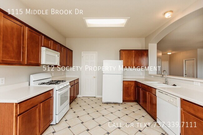 Building Photo - 1115 Middle Brook Dr