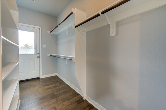 Building Photo - 1115 Bunton St