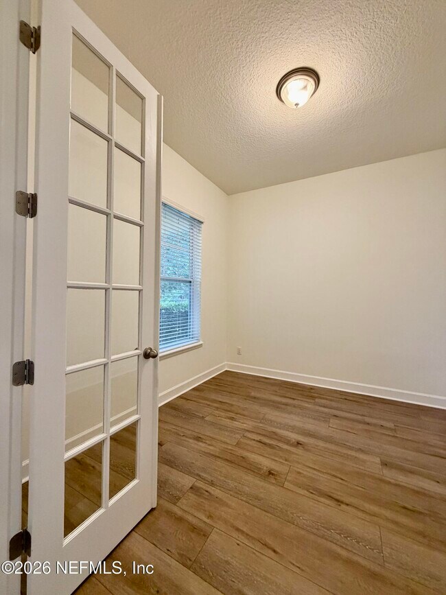 Building Photo - 187 Southern Oak Dr