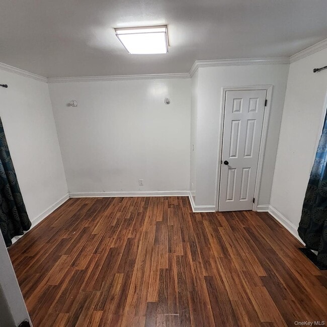 Building Photo - 8 Orchard Lake Dr