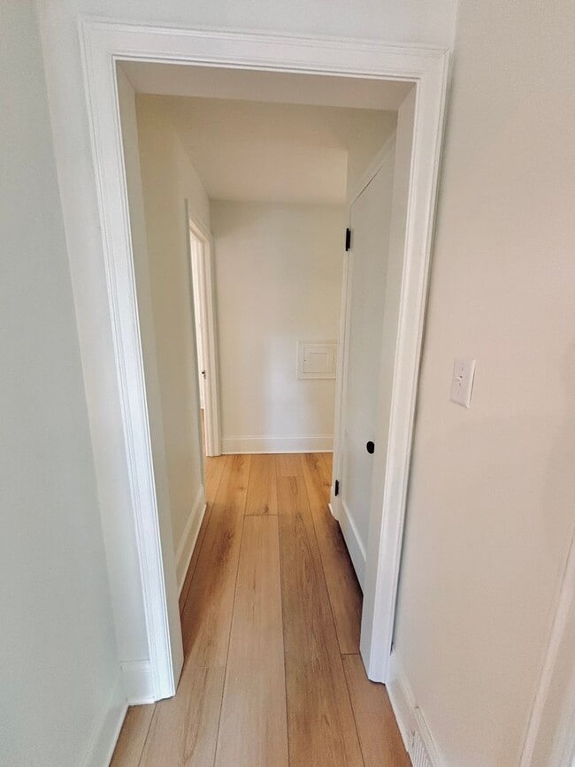 Building Photo - Stunning 2 Bedroom Home in The Heart of Go...