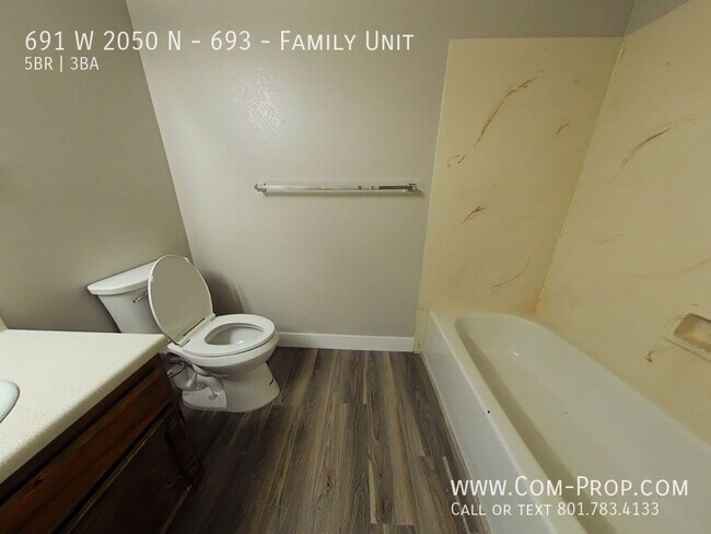 Building Photo - 691 W 2050 N