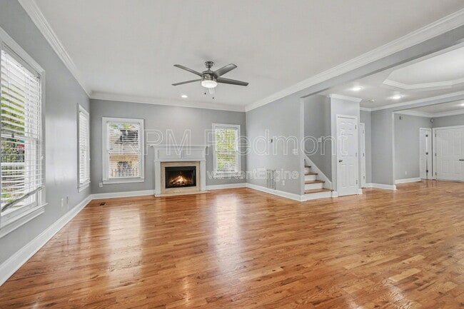 Building Photo - 1034 Hubbard St SW