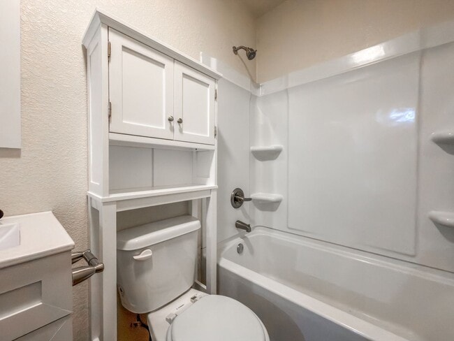 Building Photo - 1021 S 25th St