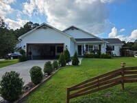 Building Photo - 212 Quarterhorse Lane