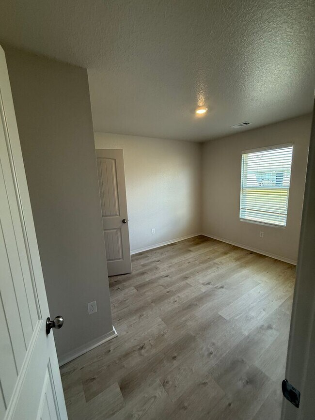 Building Photo - *4 Weeks Rent FREE!*  BRAND NEW Four Bedroom | Two Bathroom Home in Vilonia
