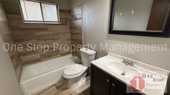 Building Photo - Beautiful Split Level Home w/ 4 Bedroom an...