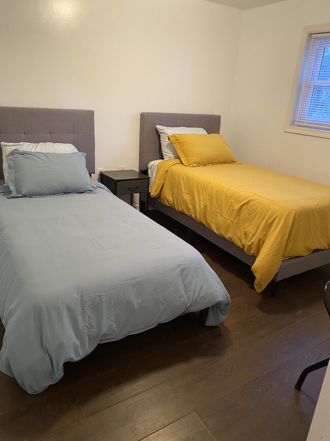 Building Photo - 7550 Eagle Rock Dr