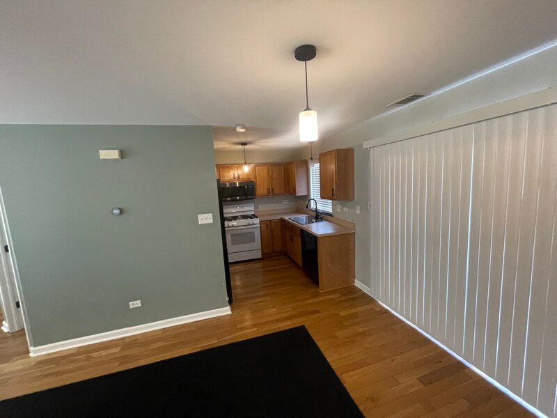 Building Photo - 3510 Meadow Lily Dr