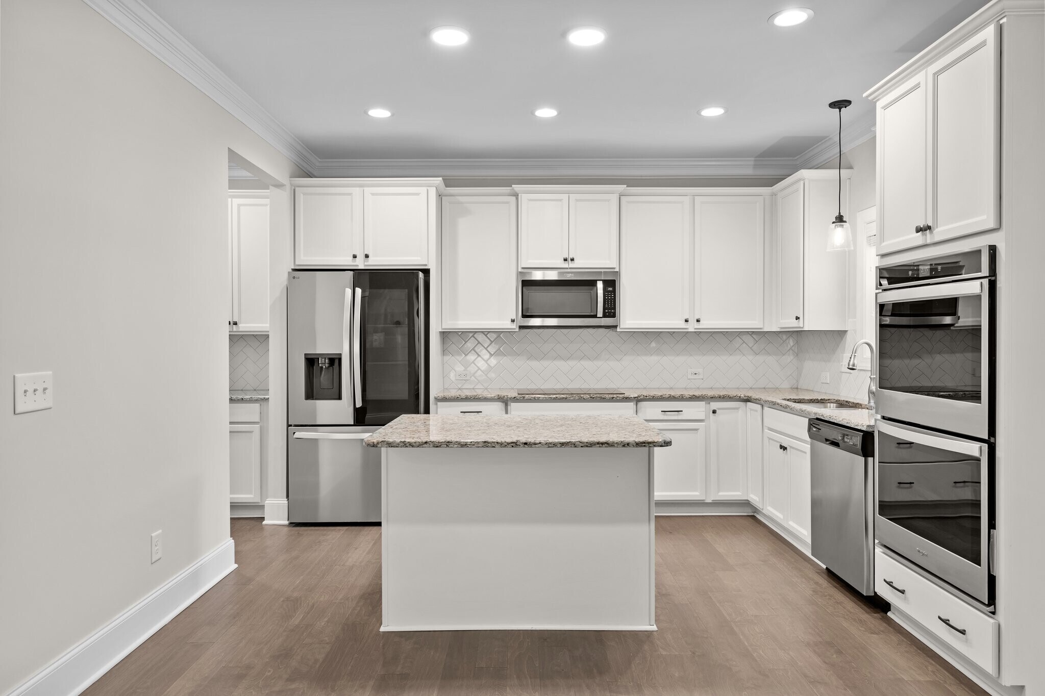 Building Photo - 830 Winston Pines Dr