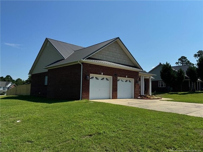 Building Photo - 655 Plantation Dr