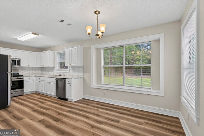 Building Photo - 116 Summer Leigh Dr