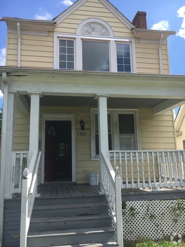 Building Photo - Charming Colonial on Corner Lot  in Northside