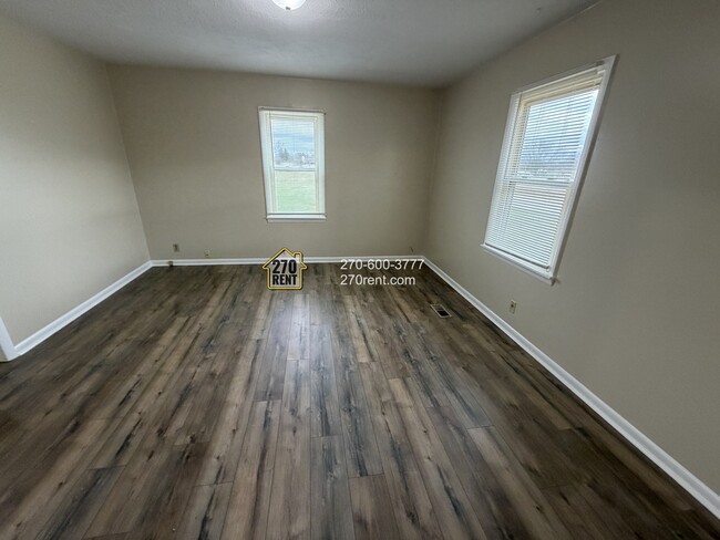 Building Photo - 3145 Old State Rd