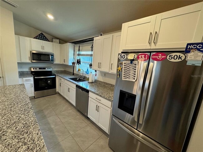 Building Photo - 922 Birch Dr