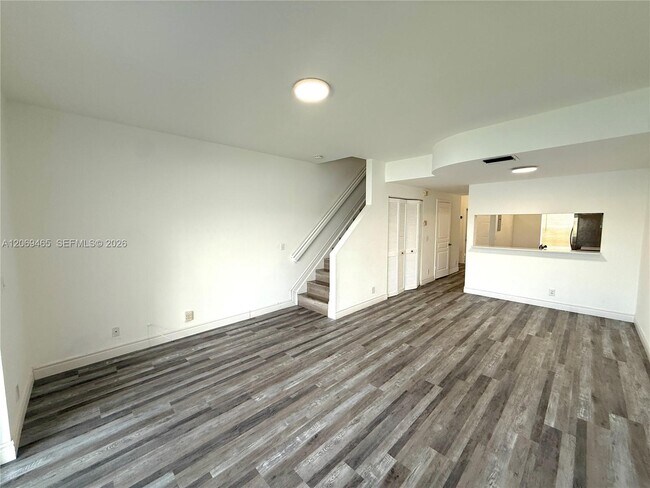 Building Photo - 3152 SW 49th St