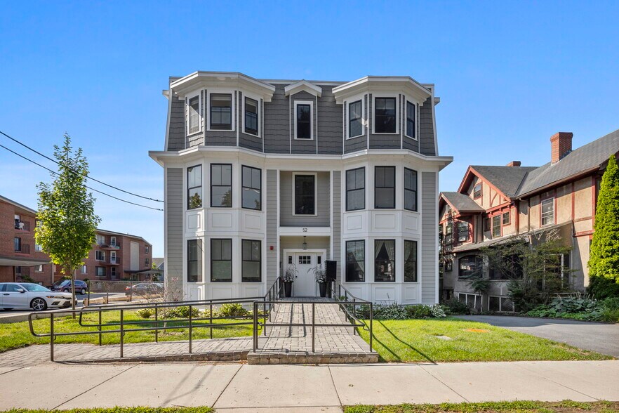 Building Photo - 52 W Emerson St