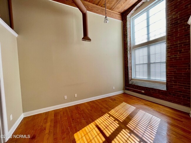 Building Photo - 113 Carolyns Mill Pl