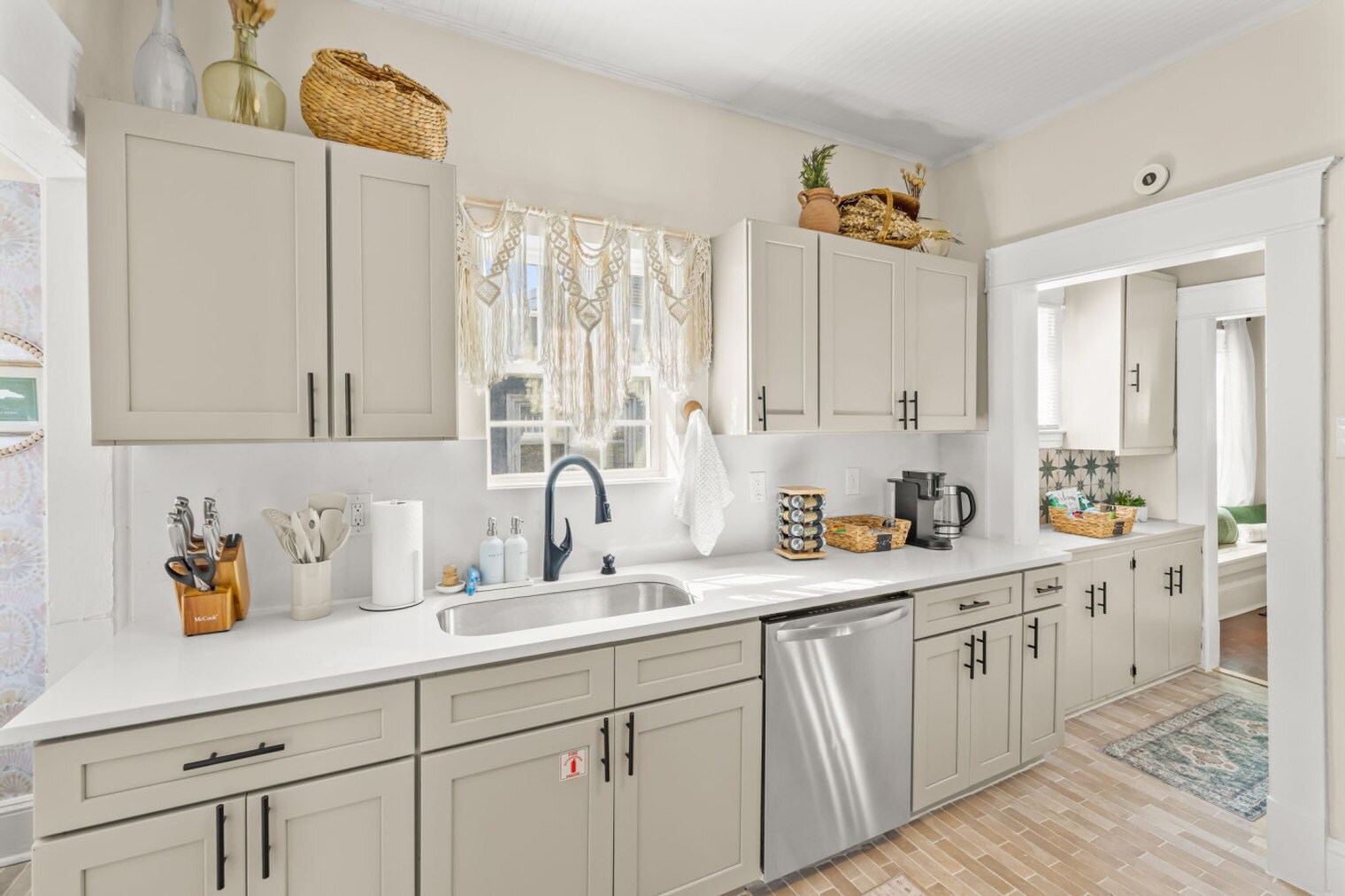 Building Photo - 808 Carrick St