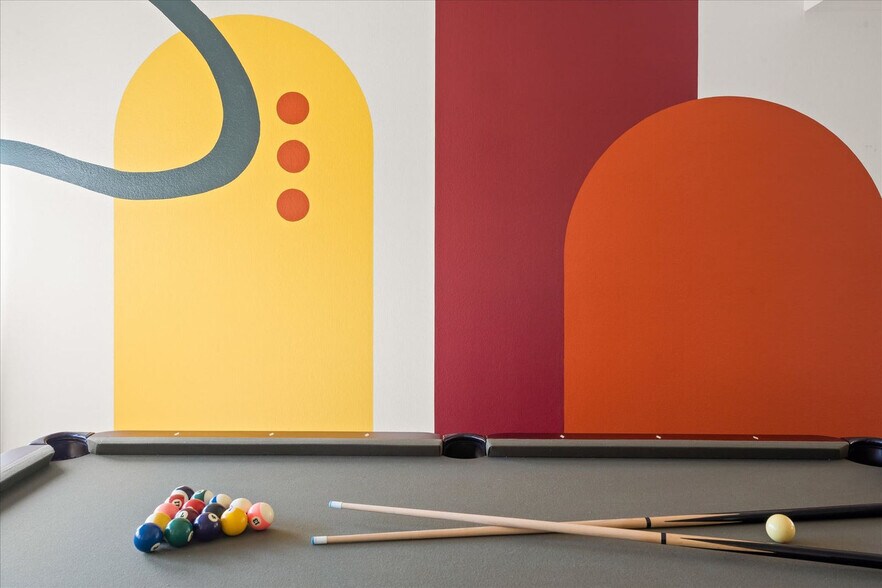 Building Photo - 952 W Plata Ave