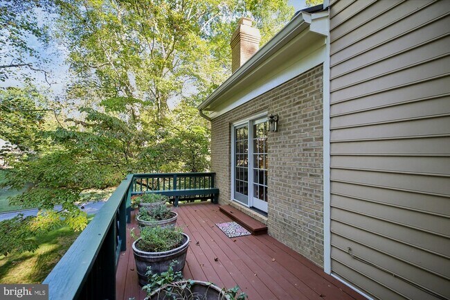 Building Photo - 9454 Newbridge Dr