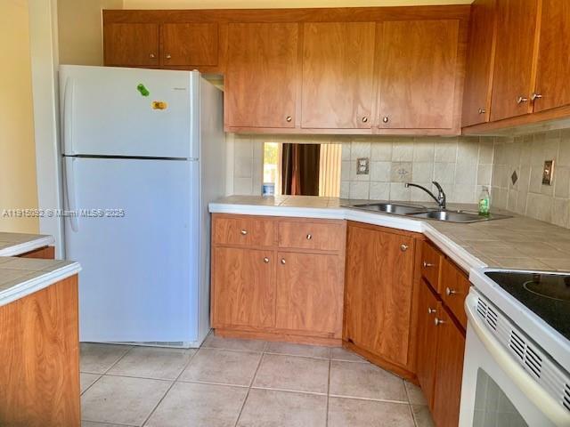 Building Photo - 4200 NW 3rd Ct