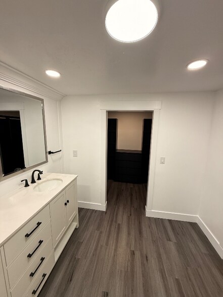 Building Photo - 278 Starboard Dr