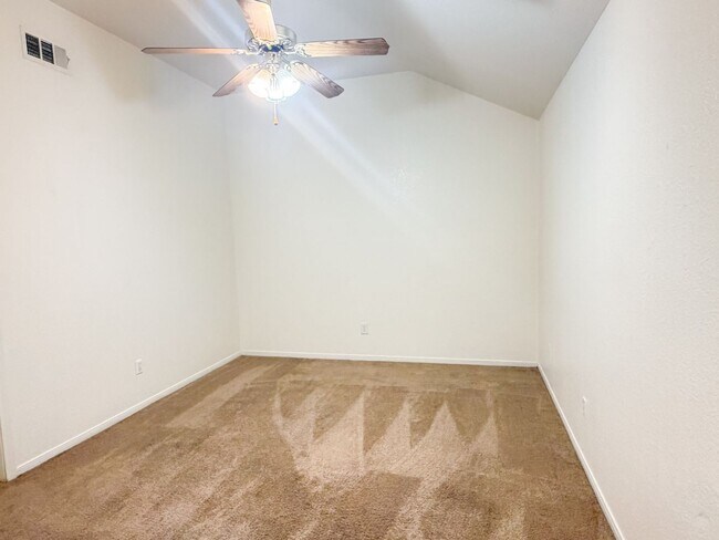 Building Photo - 3802 Hitchrock Dr