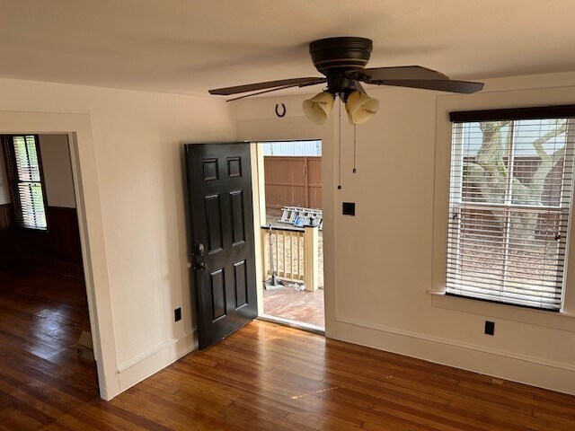 Building Photo - 1212 10th St