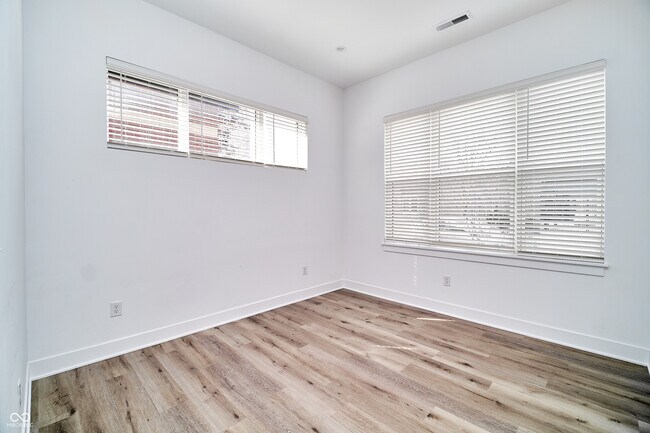 Building Photo - 519 Fulton St