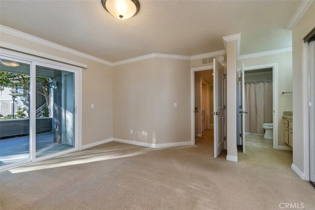 Building Photo - 69 Brighton Pl