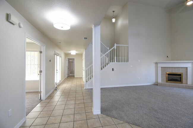 Building Photo - 735 Loblolly Bay Dr